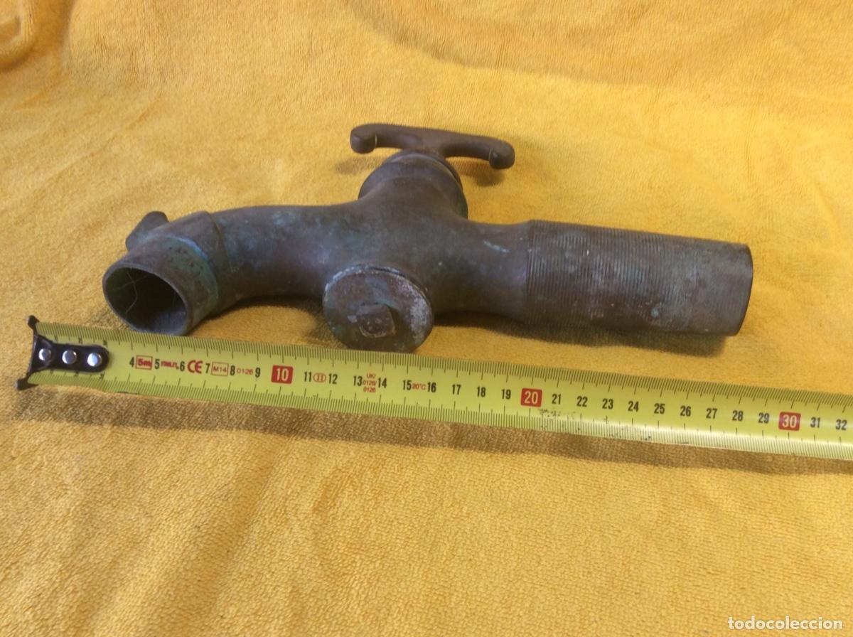 Antig&uuml;edades: ANTIGUO GRIFO EN BRONCE GRAN TAMA&Ntilde;O - Foto 6