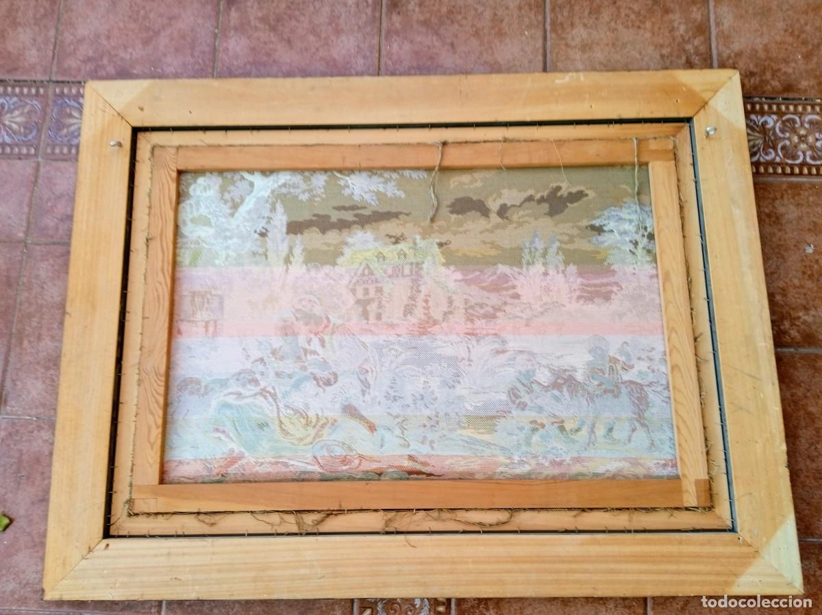 Antig&uuml;edades: Tapiz antiguo enmarcado - Foto 8