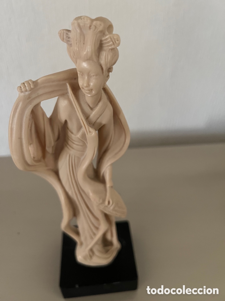 Antig&uuml;edades: Figura tallada Pasta - Foto 2
