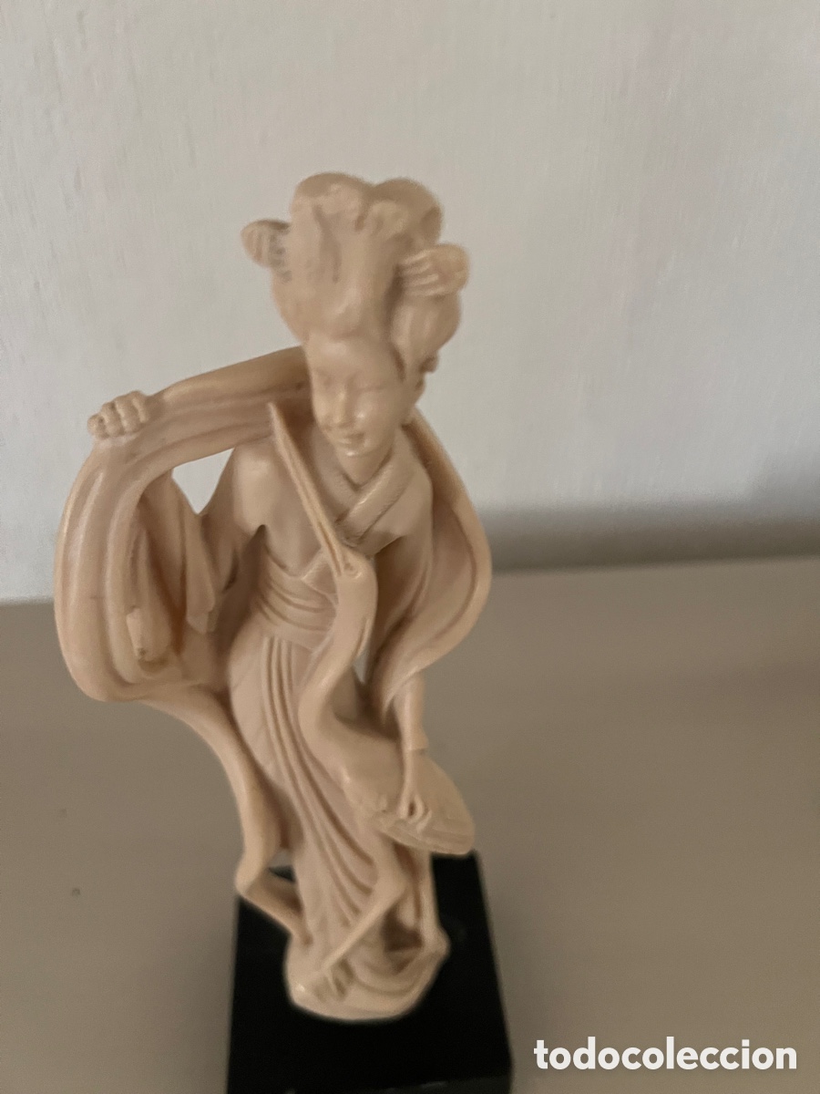 Antig&uuml;edades: Figura tallada Pasta - Foto 3