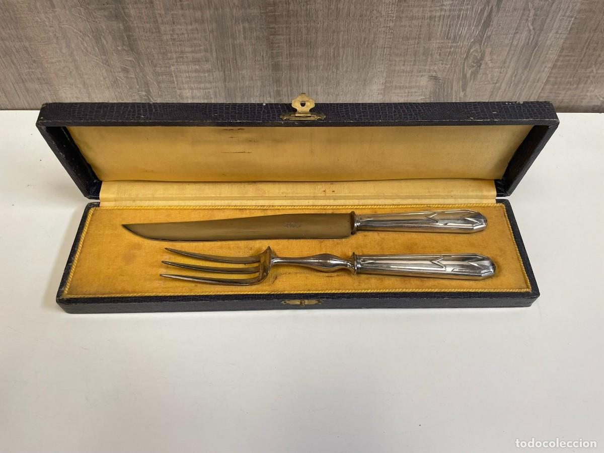 Antig&uuml;edades: TENEDOR Y CUCHILO DE TRINCHAR CON CAJA - Foto 1