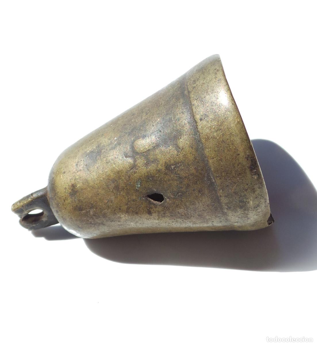 Antig&uuml;edades: CAMPANA DE BRONCE. 5,4 CM DE DI&Aacute;METRO. - Foto 3