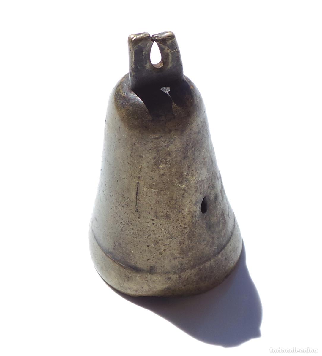 Antig&uuml;edades: CAMPANA DE BRONCE. 5,4 CM DE DI&Aacute;METRO. - Foto 5