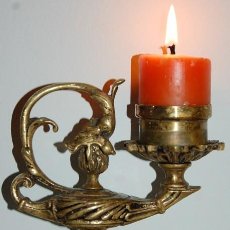 Antigüedades: ANTIGUA LAMPARA DE BRONCE FUNDIDO/LAMPARA PORTA VELAS/LAMPARA MAGICA