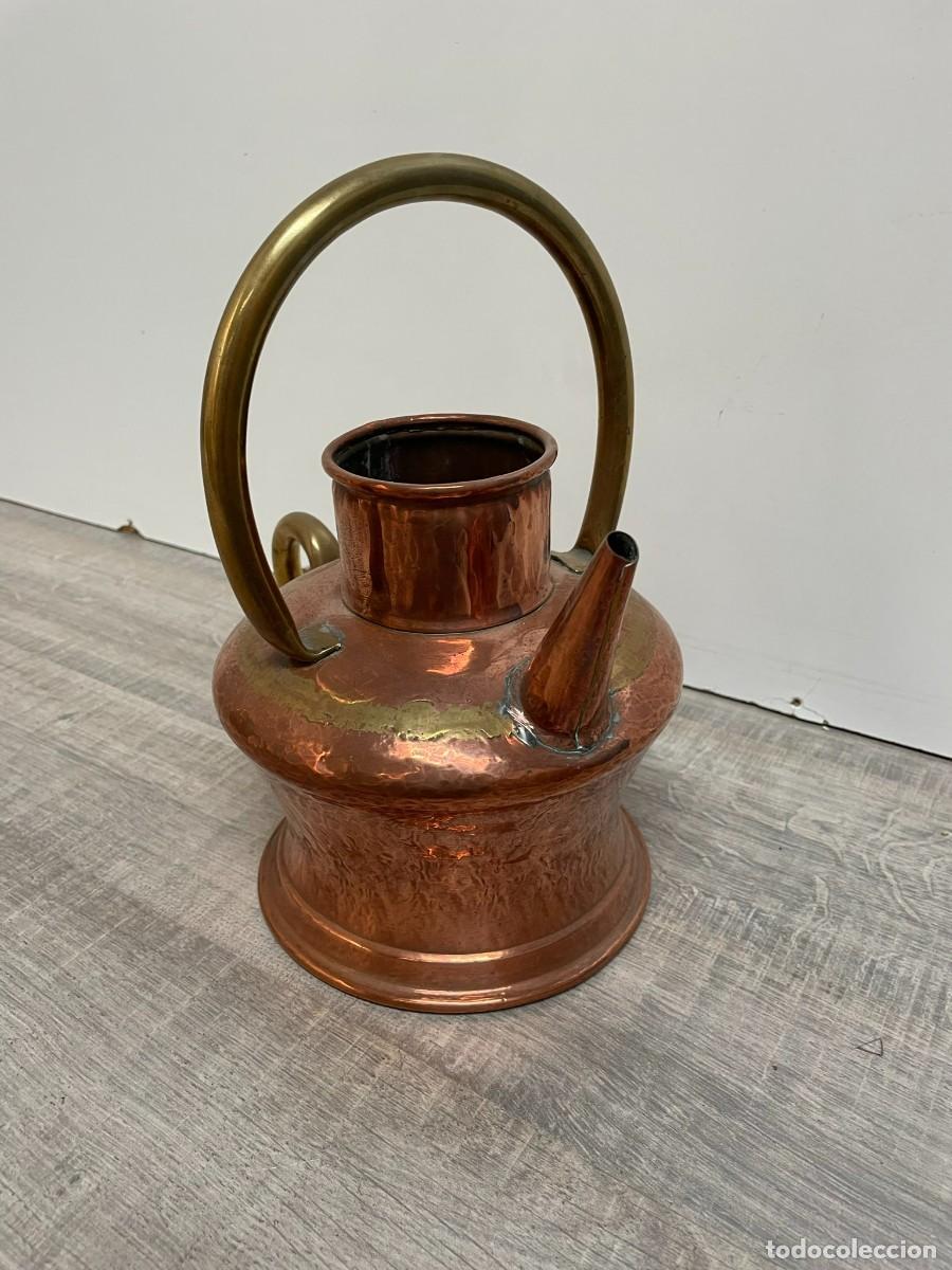 Antig&uuml;edades: ACEITERA DE COBRE CON ASAS DE LATON - Foto 1