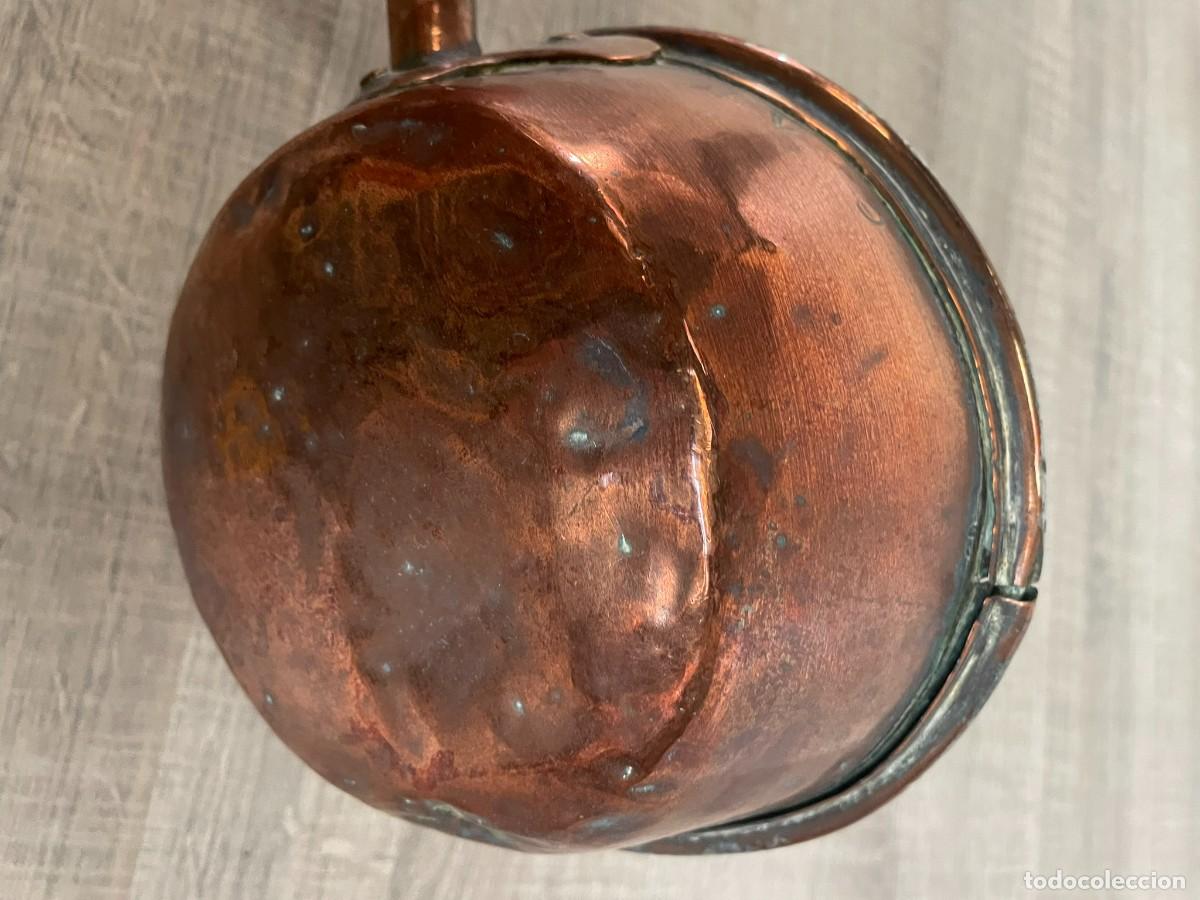 Antig&uuml;edades: CAZO DE COBRE CON MANGO DE MADERA - Foto 6