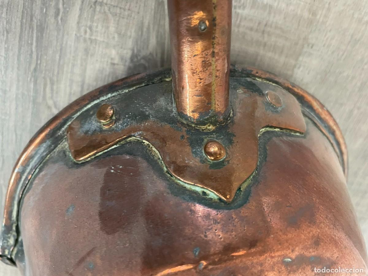 Antig&uuml;edades: CAZO DE COBRE CON MANGO DE MADERA - Foto 7