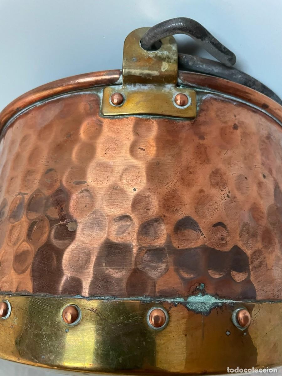 Antig&uuml;edades: CALDERO DE COBRE MARTILLADO CON BASE DE LATON - Foto 4