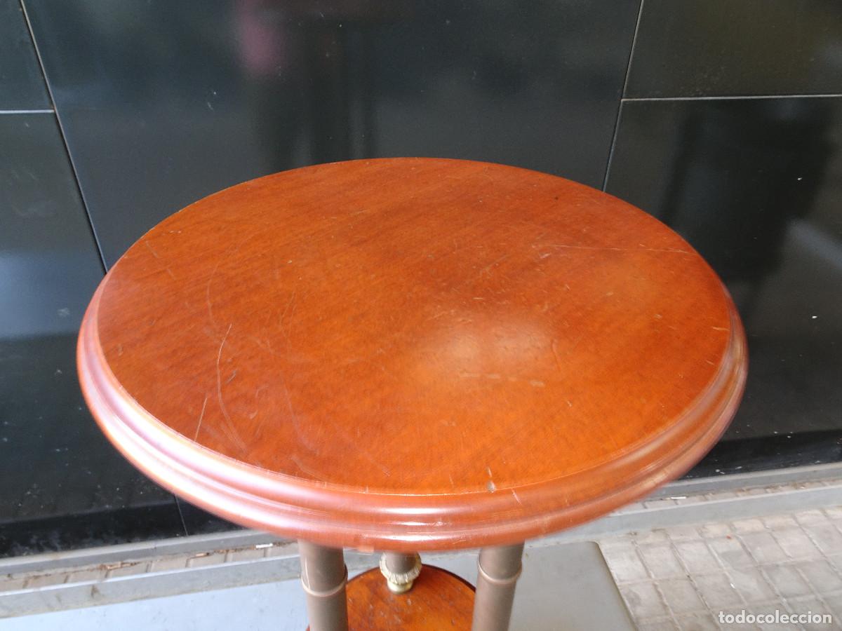 Antig&uuml;edades: Mesa auxiliar en bronce y madera - Foto 3