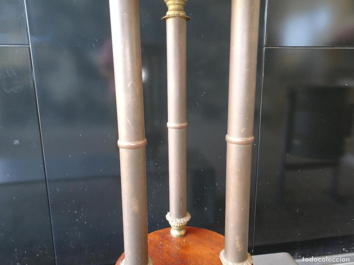 Antig&uuml;edades: Mesa auxiliar en bronce y madera - Foto 6