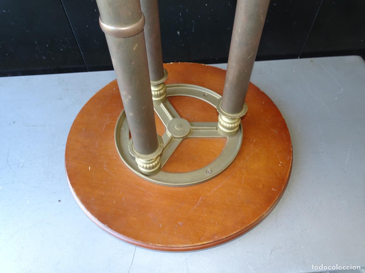 Antig&uuml;edades: Mesa auxiliar en bronce y madera - Foto 11