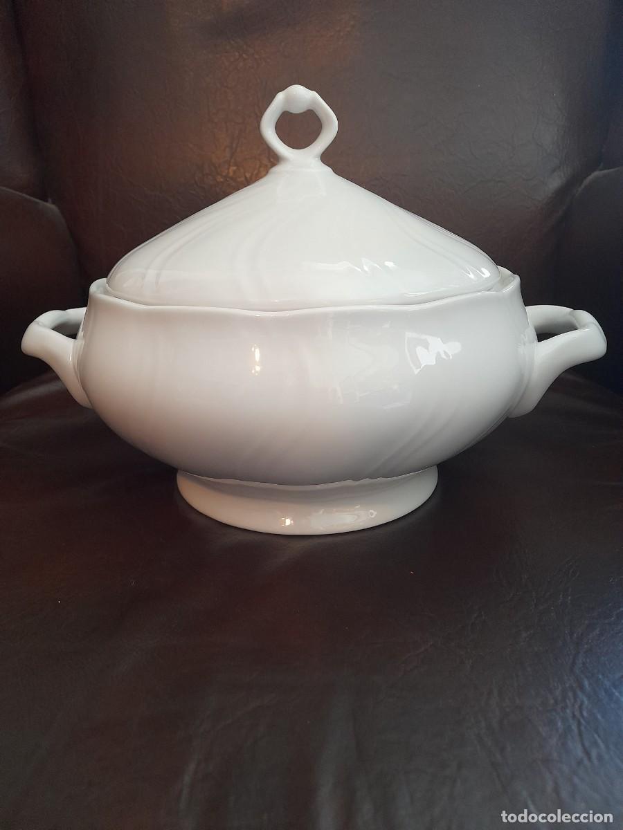Antig&uuml;edades: Sopera de porcelana marca Allegro - Foto 1
