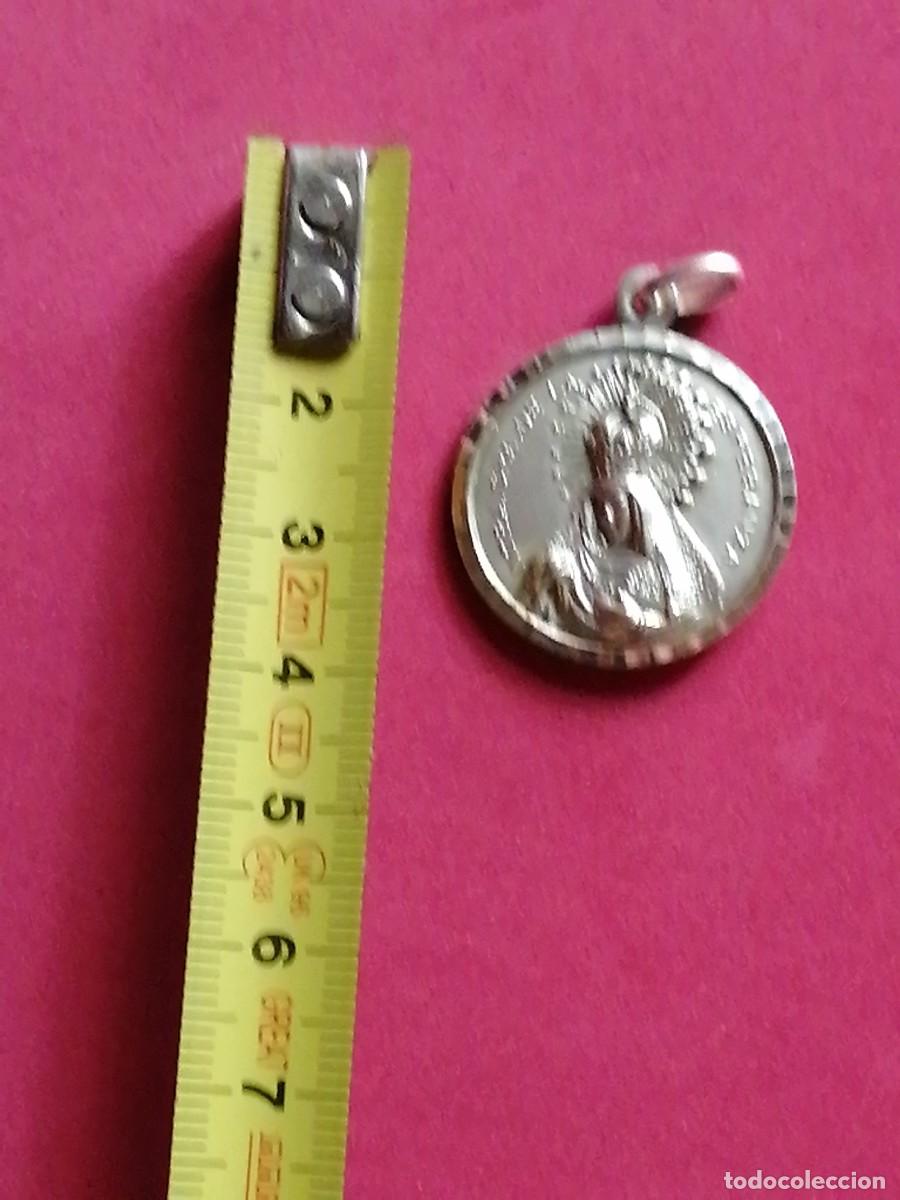 Antig&uuml;edades: Medalla de plata Ntra. Sra. de la Esperanza - Foto 3