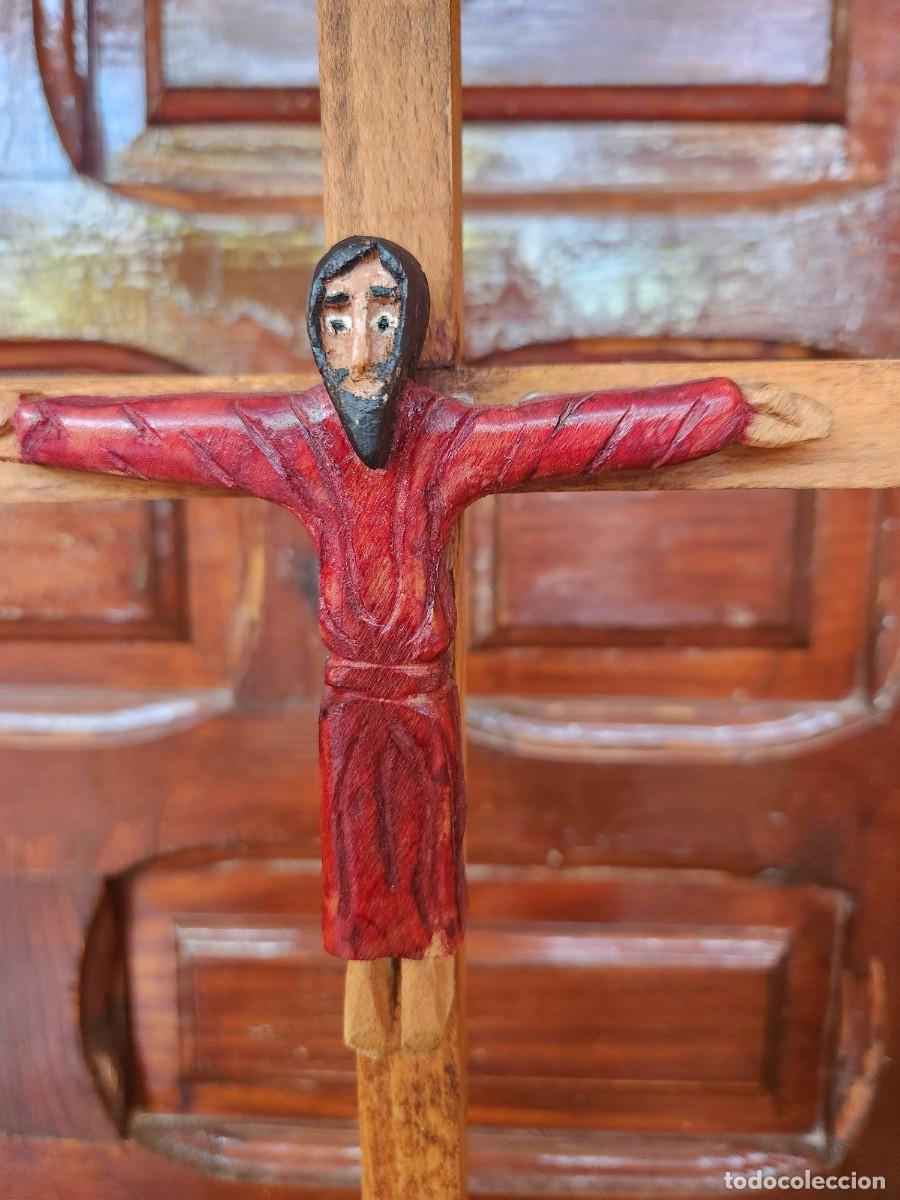 Antig&uuml;edades: Cruz de madera - Foto 4