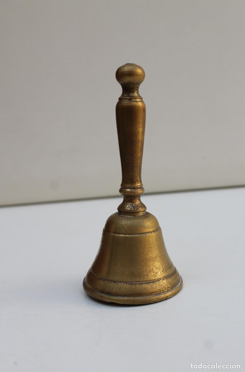 Antig&uuml;edades: CAMPANILLA LLAMADOR DE BRONCE- 10cm - Foto 1