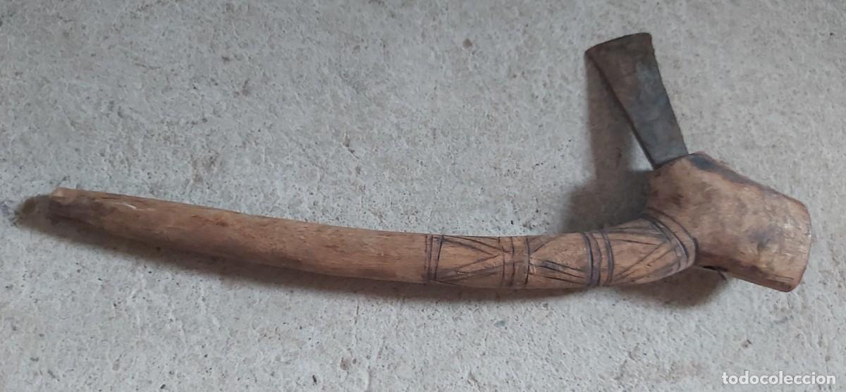 Antig&uuml;edades: Hacha &eacute;tnica, mide 37 cm - Foto 4