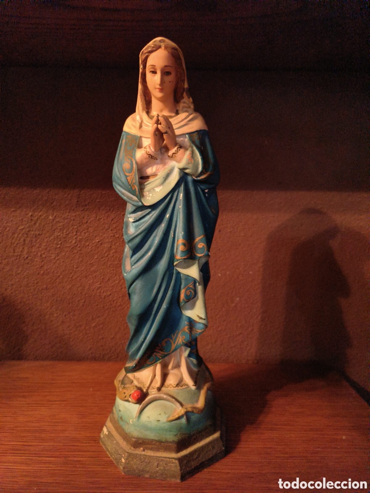 Antig&uuml;edades: Imagen Virgen Inmaculada de yeso con base en madera - Foto 1