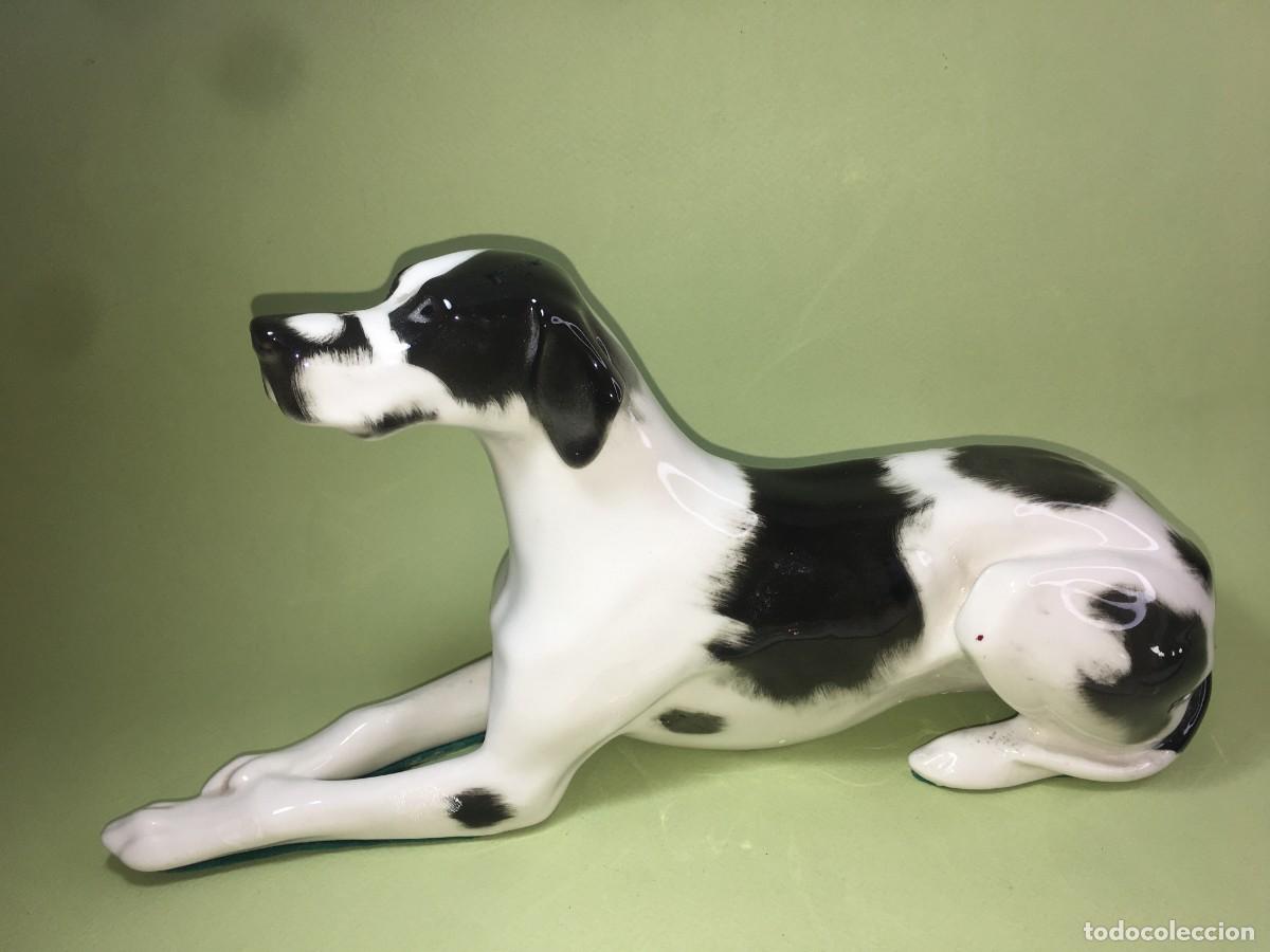 Antig&uuml;edades: PERRO DE PORCELANA - Foto 1