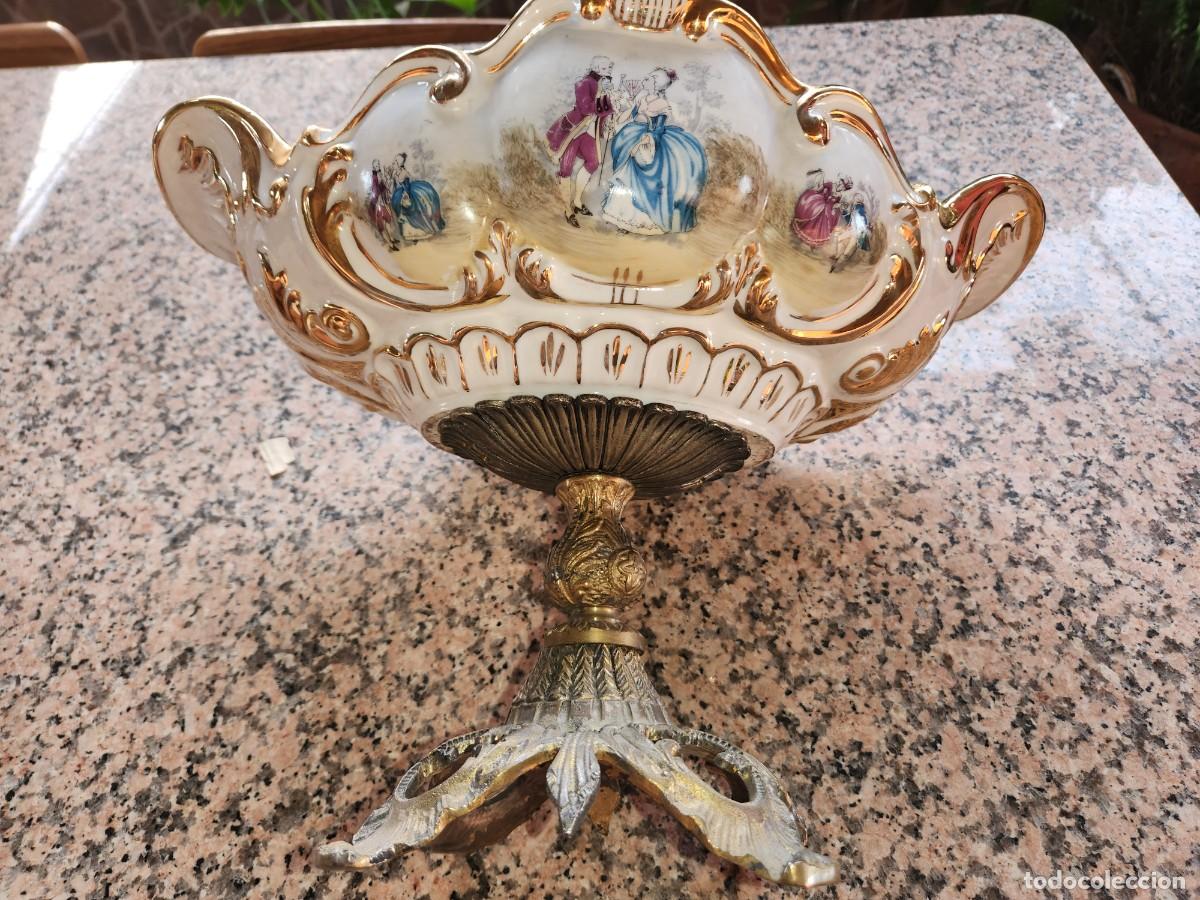Antig&uuml;edades: Centro de mesa de porcelana - Foto 5
