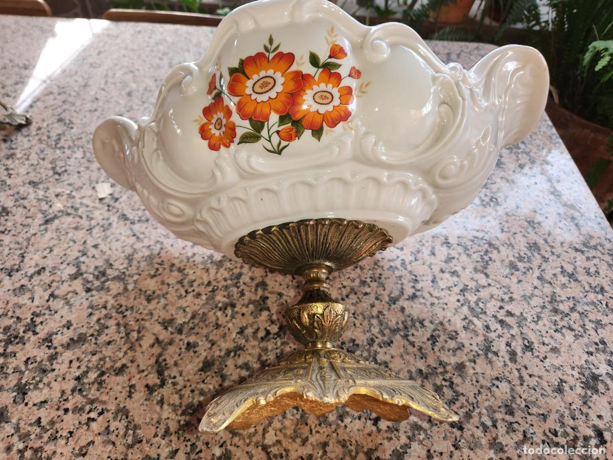 Antig&uuml;edades: Centro de mesa de porcelana - Foto 3