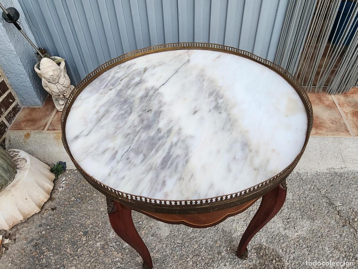 Antig&uuml;edades: Mesa de centro con detalles en laton - Foto 2
