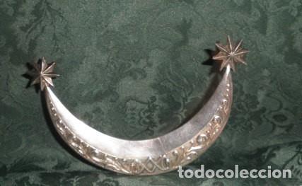 Antig&uuml;edades: MEDIA LUNA CON BA&Ntilde;O DE PLATA - Foto 1
