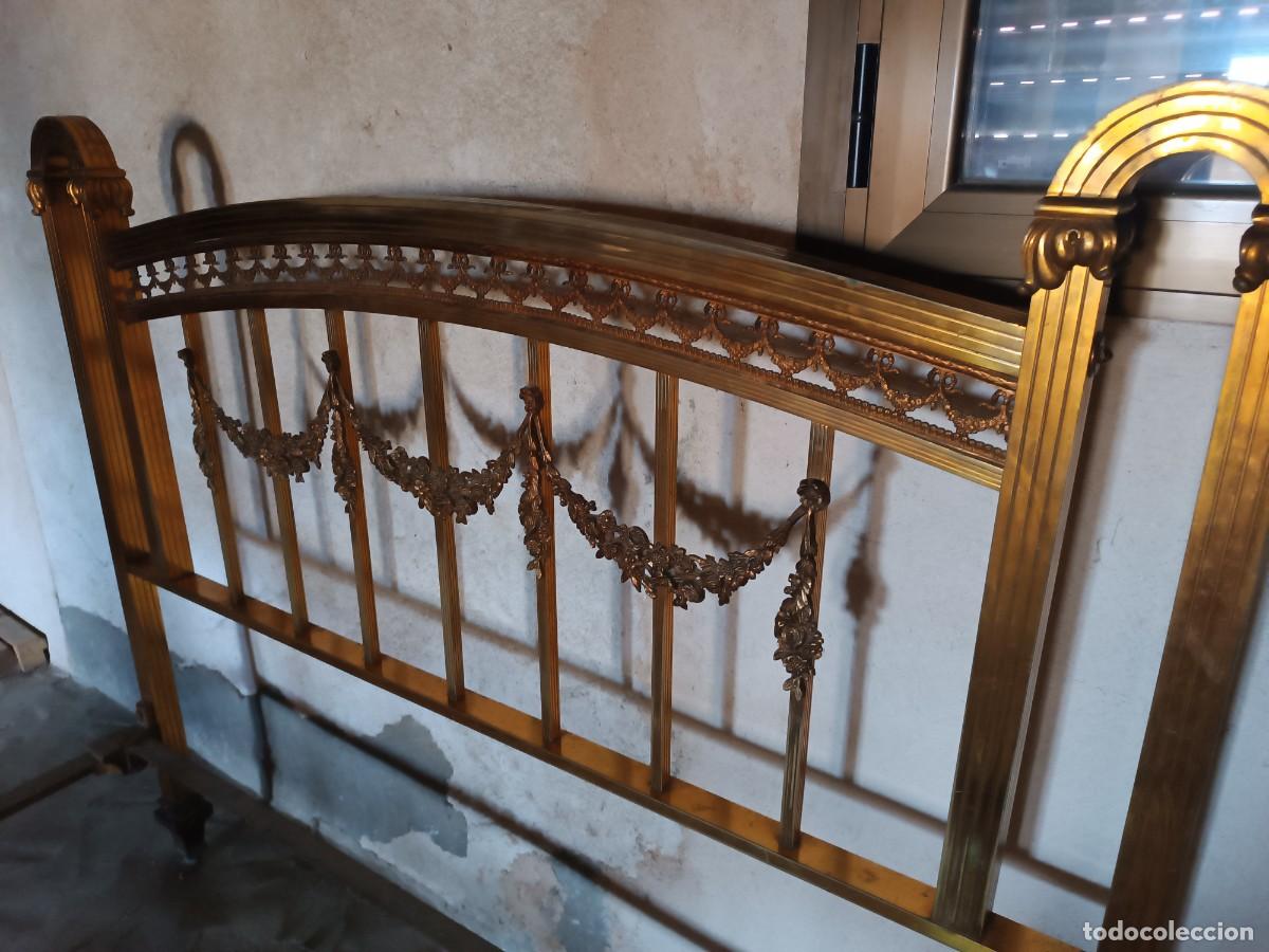 Antig&uuml;edades: Cama de bronce antigua - Foto 11