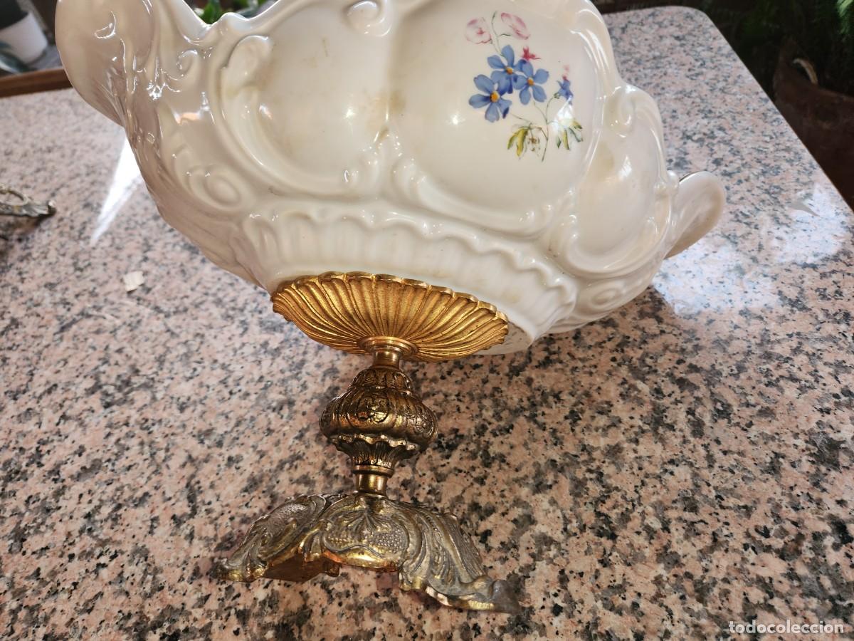 Antig&uuml;edades: Centro de mesa de porcelana - Foto 3