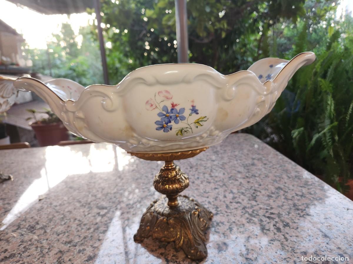 Antig&uuml;edades: Centro de mesa de porcelana - Foto 1