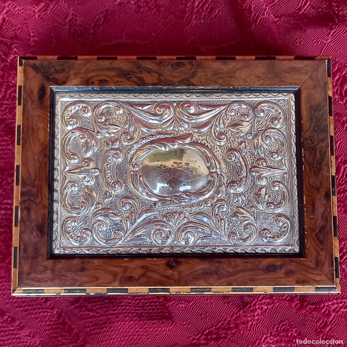 Antig&uuml;edades: JOYERO TAPA LABRADA DE PLATA. - Foto 3