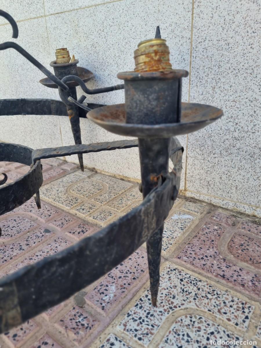 Antig&uuml;edades: Antigua l&aacute;mpara de forja - Foto 5
