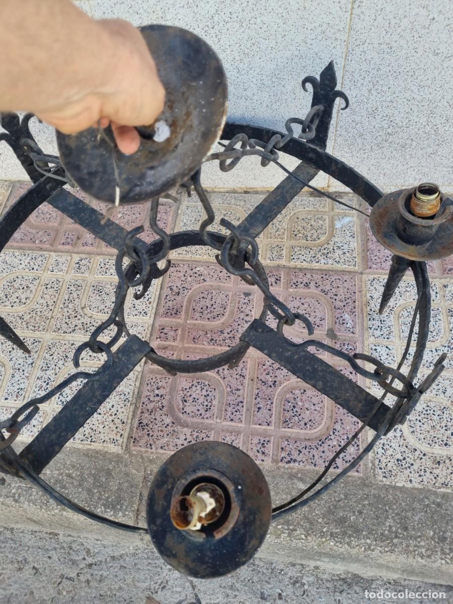 Antig&uuml;edades: Antigua l&aacute;mpara de forja - Foto 9