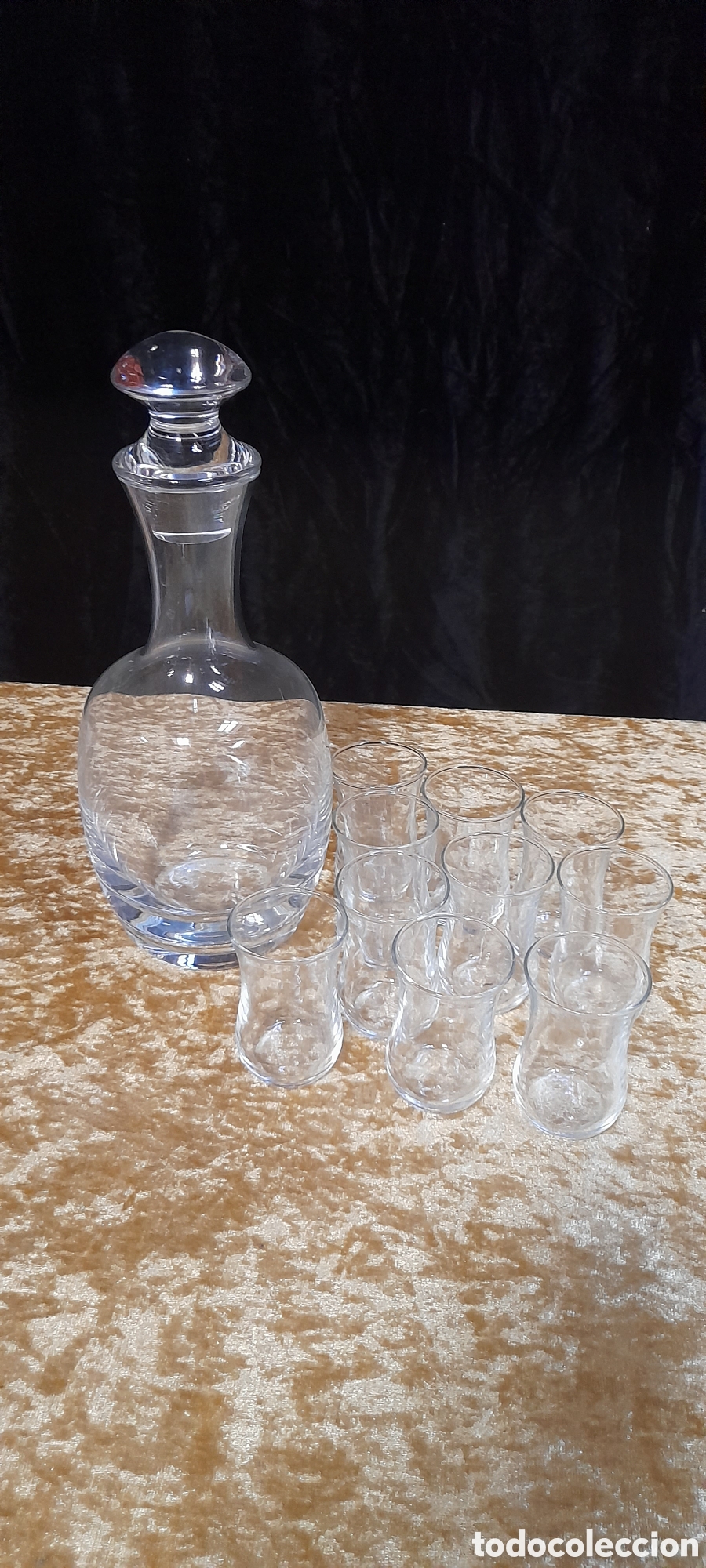 Antig&uuml;edades: Licorera y 10 vasitos - Foto 2