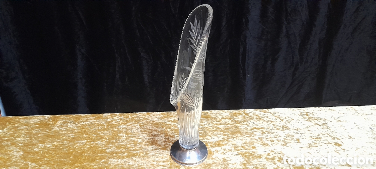 Antig&uuml;edades: Original jarr&oacute;n de cristal con base de plata. - Foto 1