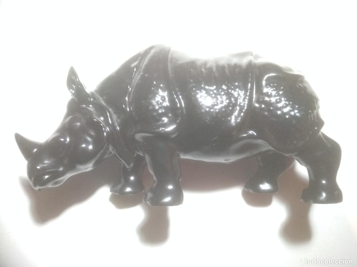 Antig&uuml;edades: Rinoceronte de porcelana - Foto 1