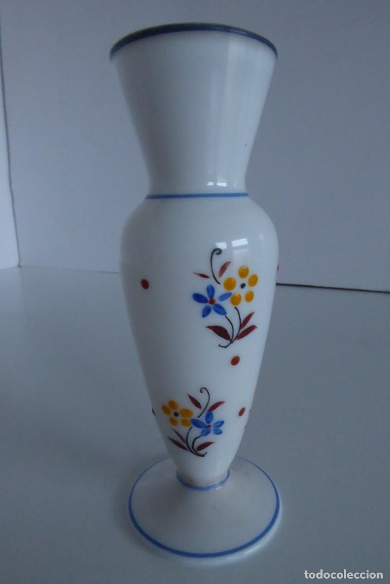 Antig&uuml;edades: ANTIGUO VIOLETERO DE OPALINA PINTADO A MANO - Foto 1