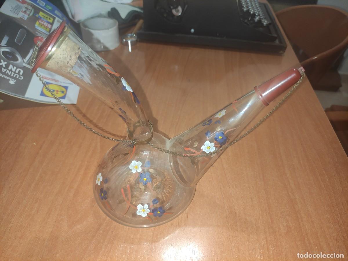 Antiquit&eacute;s: Porron de vidrio soplado y pintado a mano .