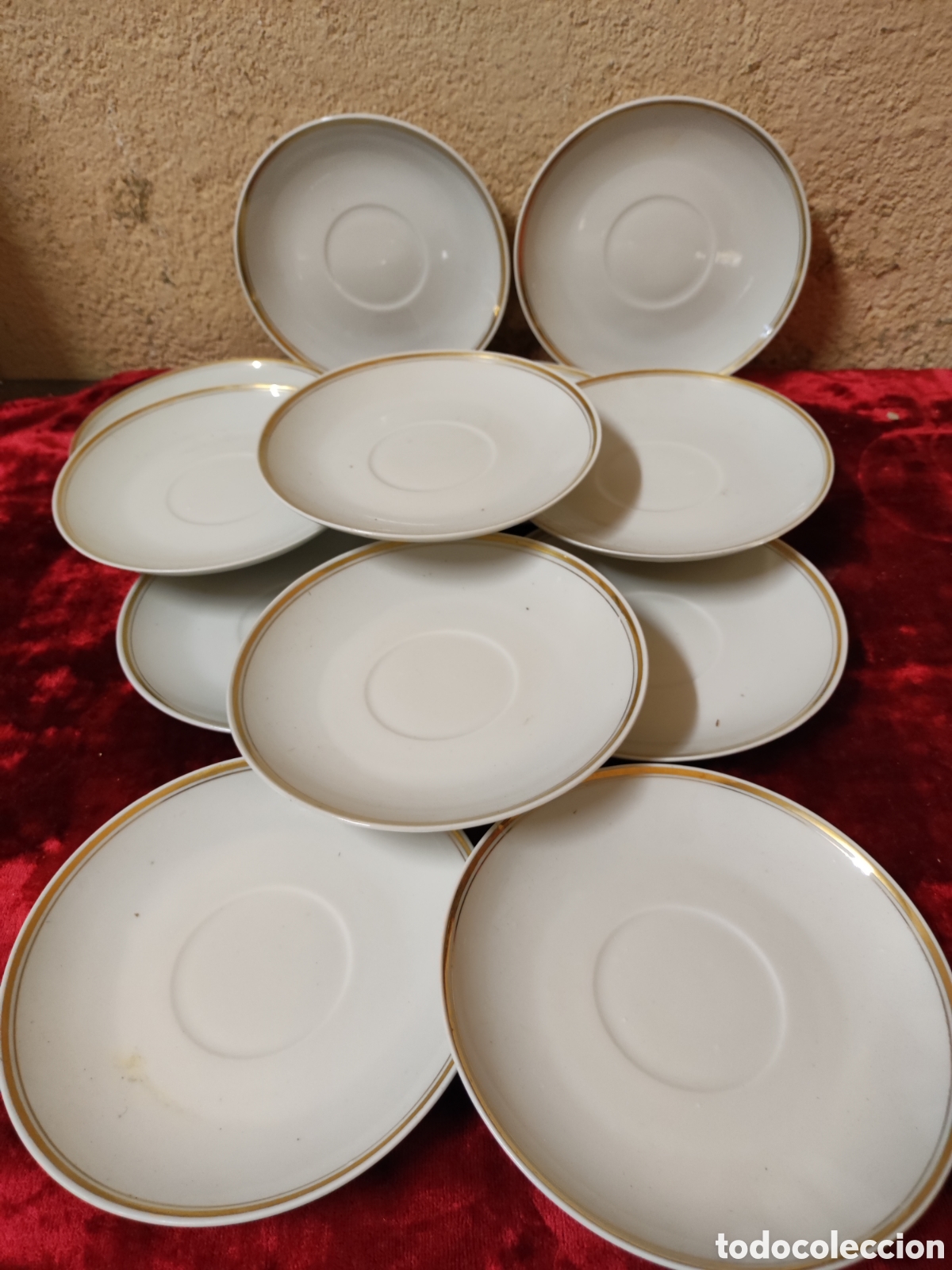 Antig&uuml;edades: 12 platitos para tazas - Foto 1