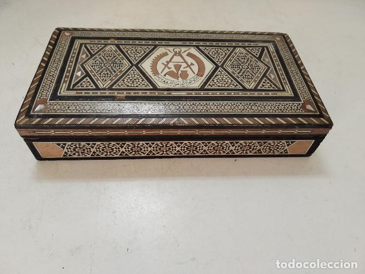 Antig&uuml;edades: caja marqueteria arabe - Foto 1