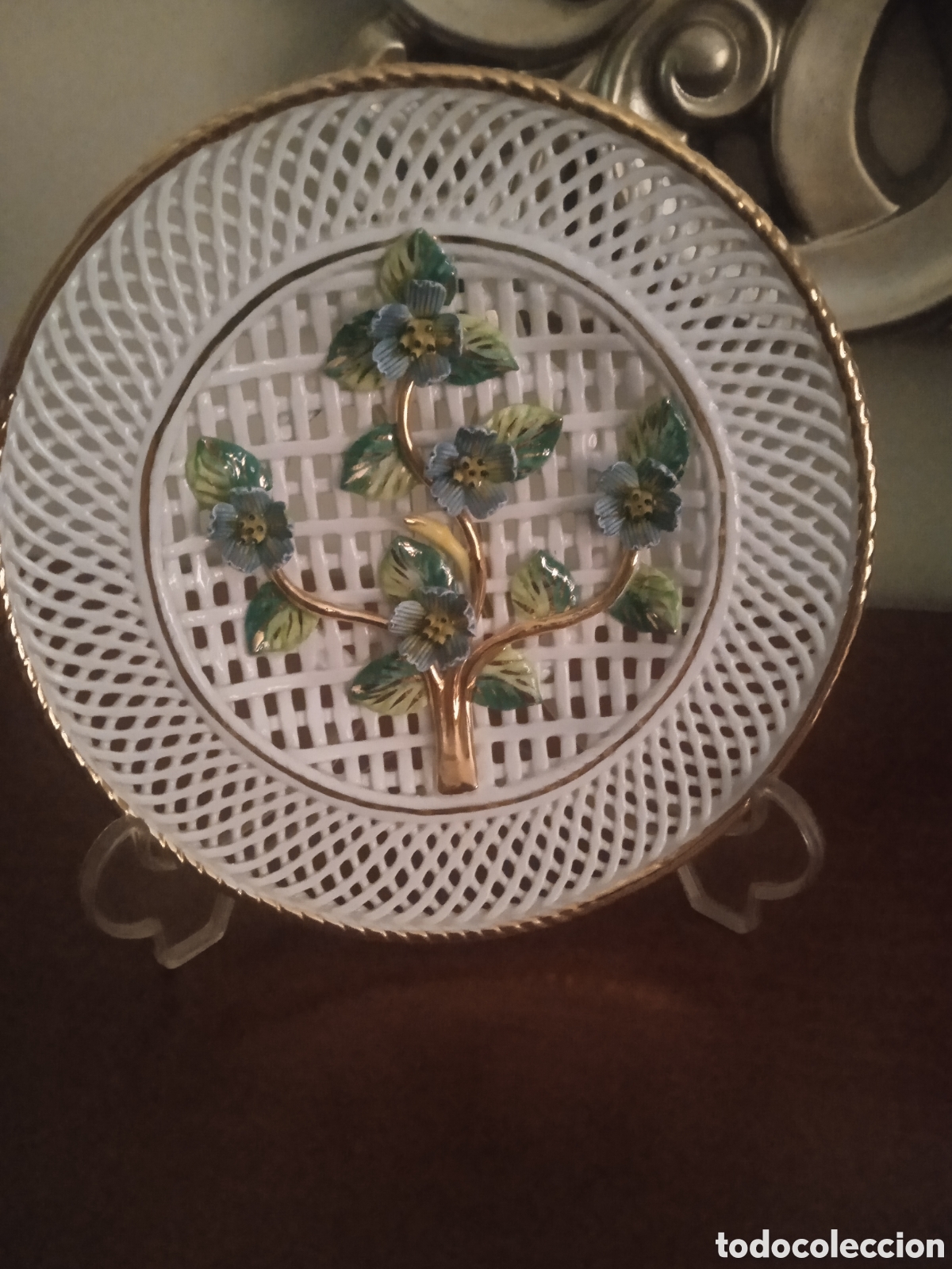 Antig&uuml;edades: Plato porcelana labrada - Foto 1