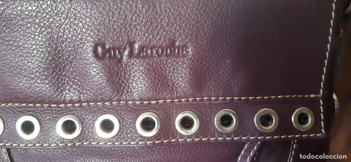Antig&uuml;edades: BOLSO DE PIEL BURDEOS DE GUY LAROCHE. - Foto 2