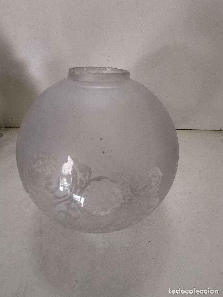 Antig&uuml;edades: tulipa de cristal para lampara - Foto 3