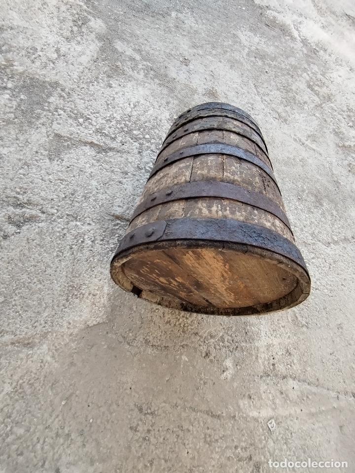 Antig&uuml;edades: antiguo barril tonel cono - Foto 2