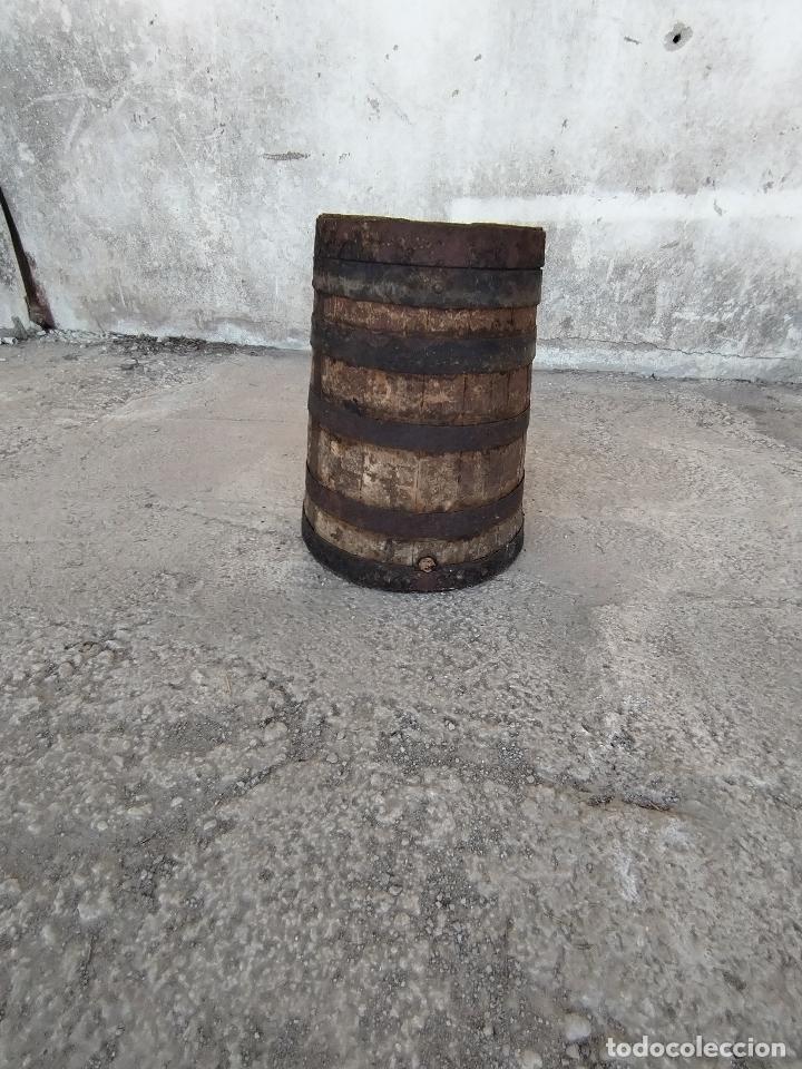 Antig&uuml;edades: antiguo barril tonel cono - Foto 5
