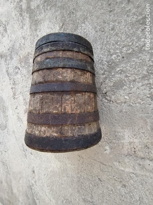 Antig&uuml;edades: antiguo barril tonel cono - Foto 1