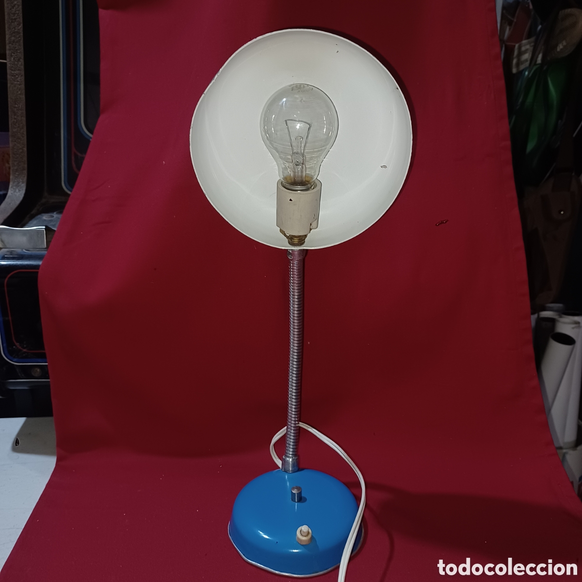 Antig&uuml;edades: Flexo lampara escritorio a&ntilde;os 70 funcionando - Foto 2