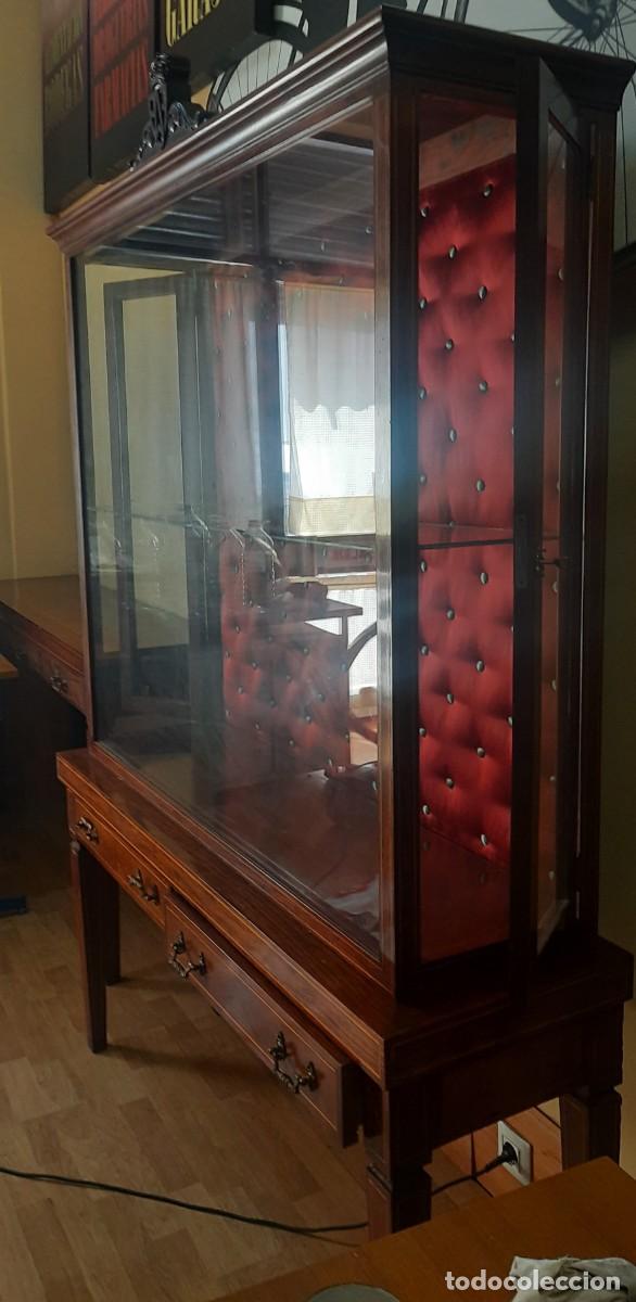 Antig&uuml;edades: Vitrina para trofeos - Foto 3