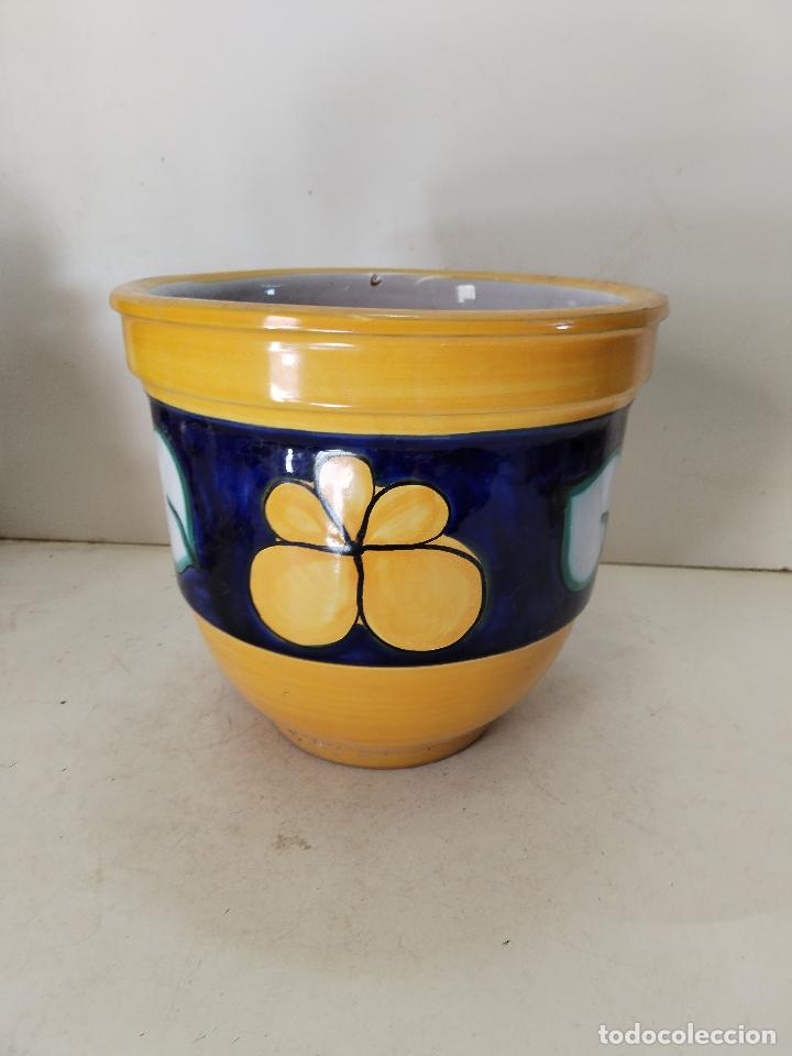 Antig&uuml;edades: macetero con hojas y flores - Foto 7