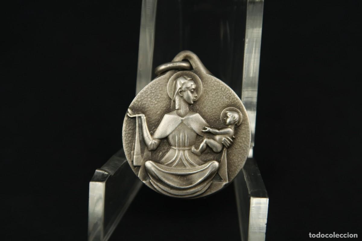 Antig&uuml;edades: Antigua Medalla Religiosa de Plata - Foto 1