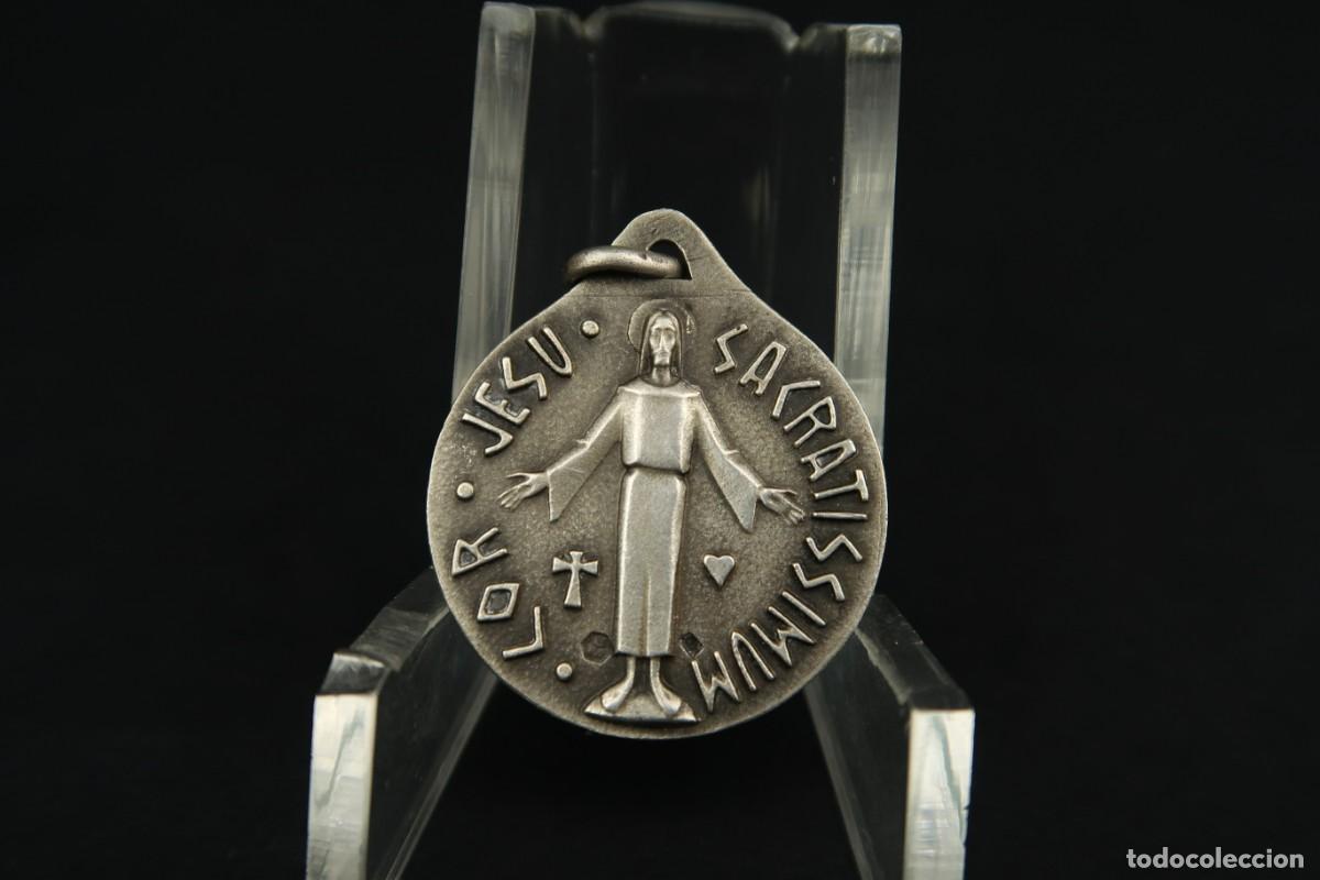 Antig&uuml;edades: Antigua Medalla Religiosa de Plata - Foto 4